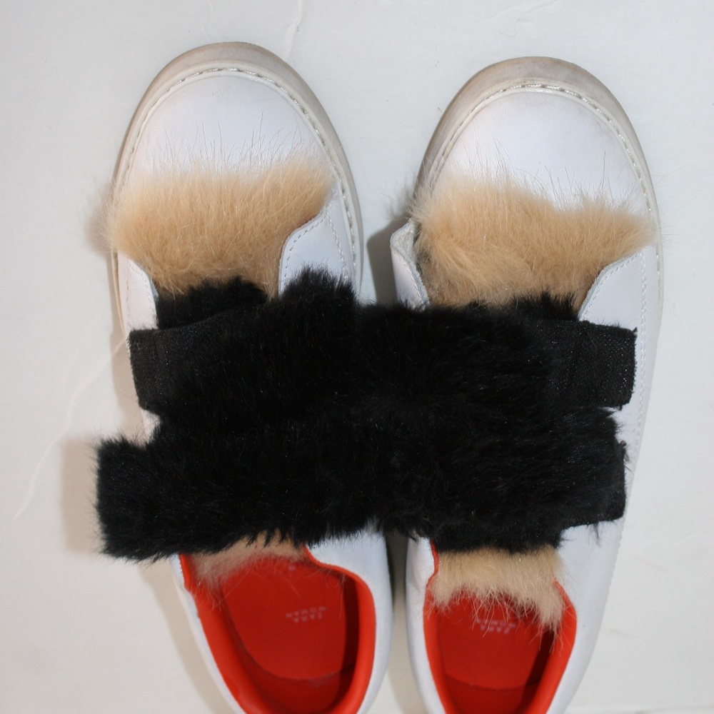 GORGEOUS ZARA SNEAKERS WHITE COLOR FUR DETAIL 38EU